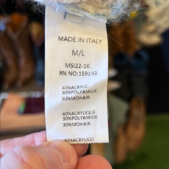 FRNCH Paris Women's Floral Mohair Vest Blouse - Picture 3 of 8